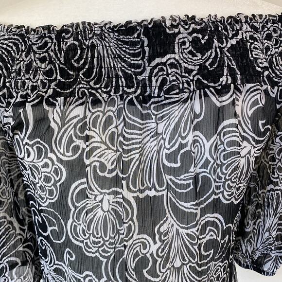WHBM off the shoulder blouse top small foral black and white - Picture 3 of 7